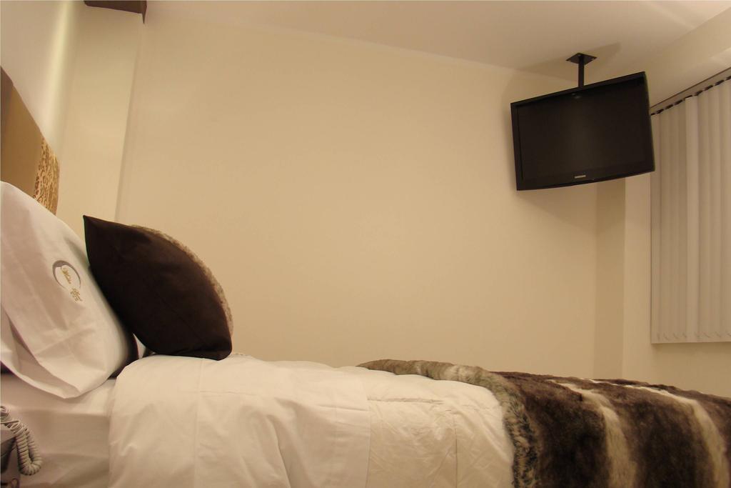 Hostal Media Luna Трухильо Екстериор снимка
